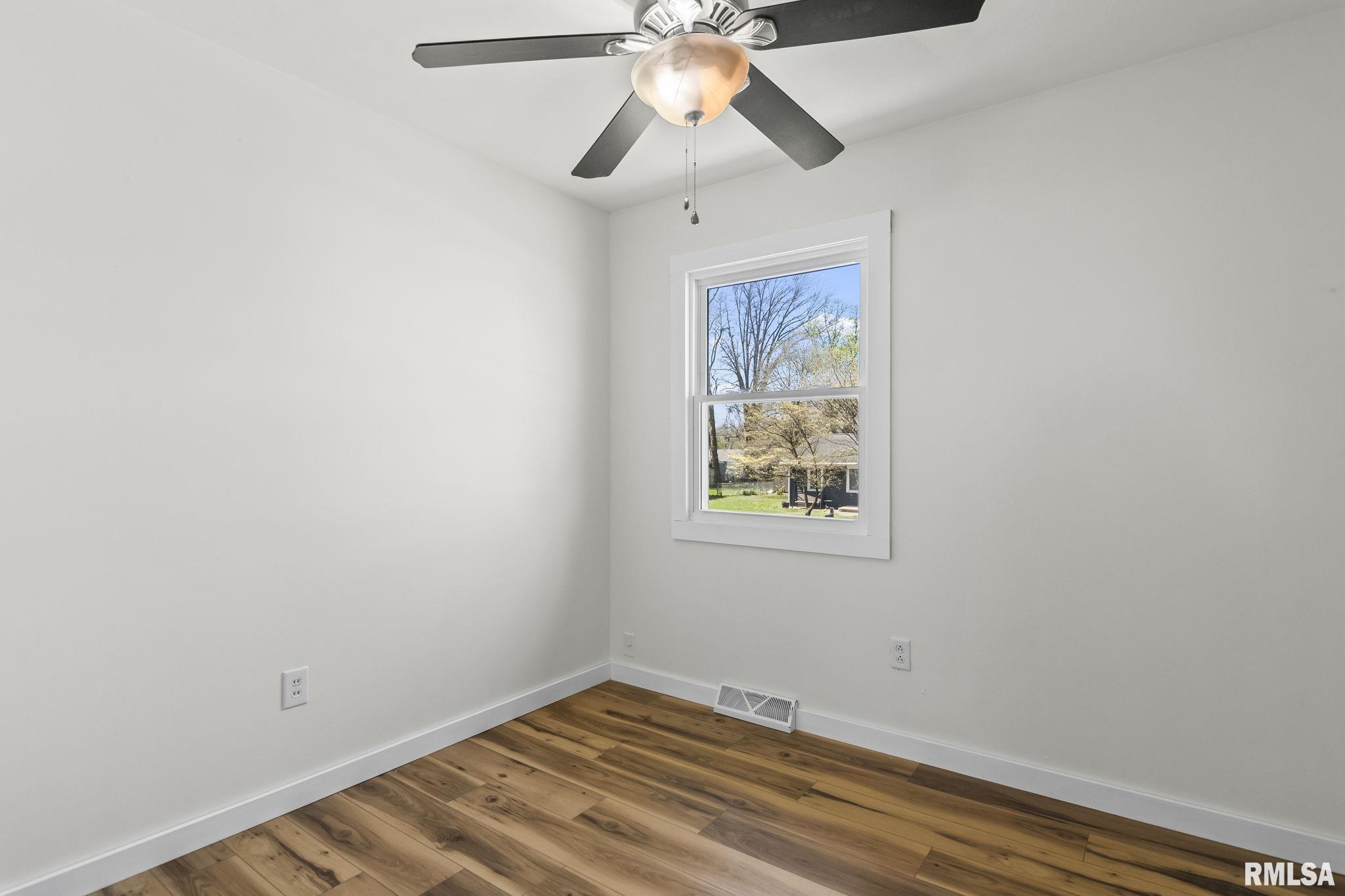 328 Parkview Drive Rochester, IL 62563 - Photo 19 of 40