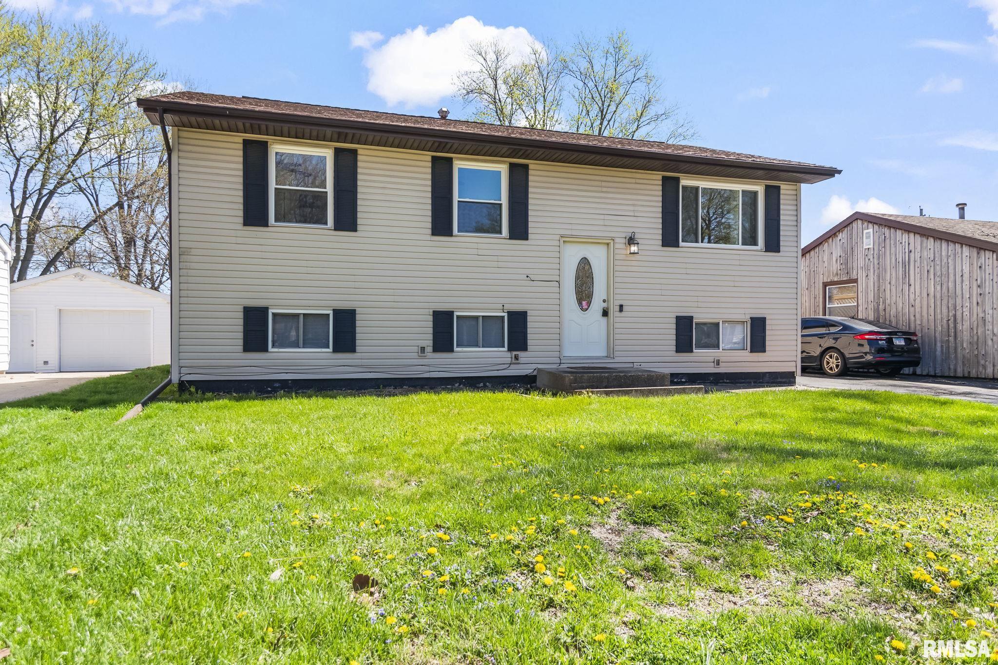 328 Parkview Drive Rochester, IL 62563 - Photo 2 of 40