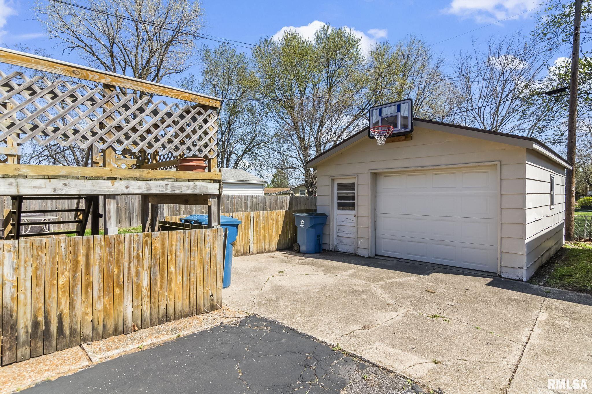 328 Parkview Drive Rochester, IL 62563 - Photo 36 of 40