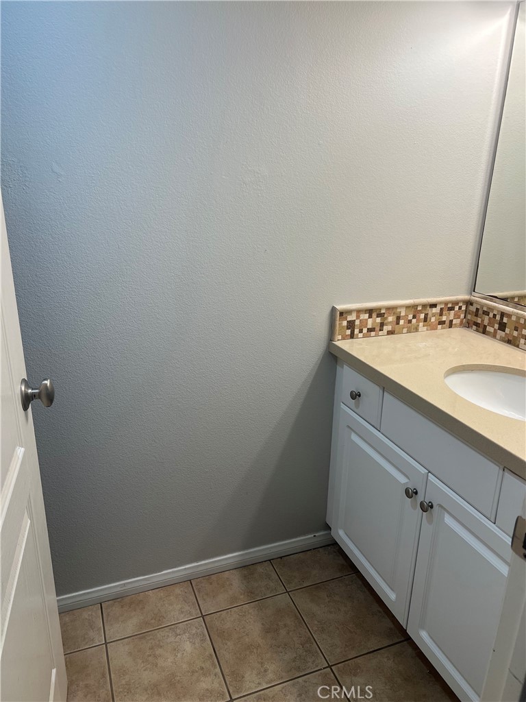376 Aviator Lane South Tustin, CA 92782 - Photo 13 of 19 a utility room with a sink
