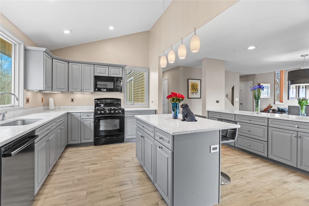 241 Perryville Road Rehoboth, MA 02769 - Photo 9 of 27