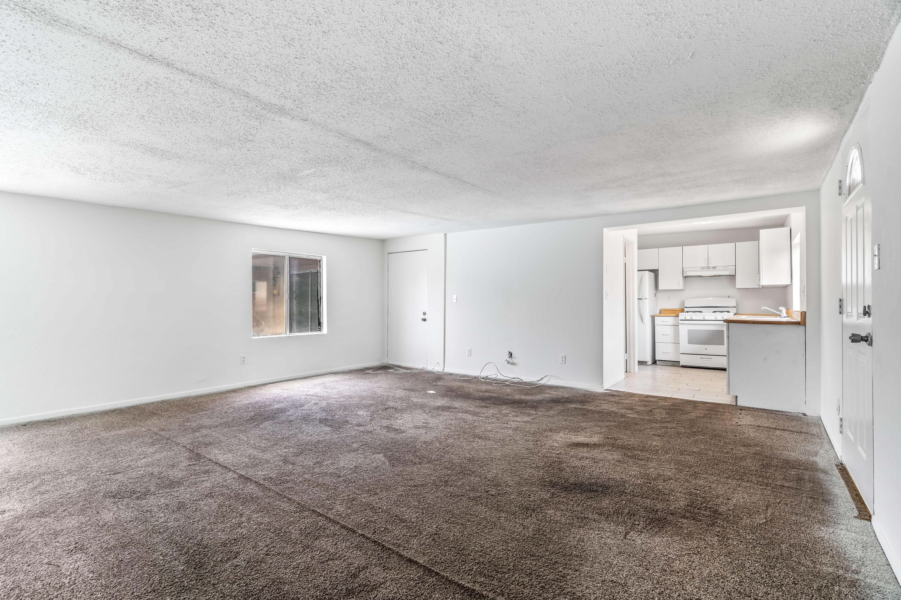 43831 Joshua Road Palm Desert, CA 92260 - Photo 32 of 42 a view of a big room with windows and bathroom