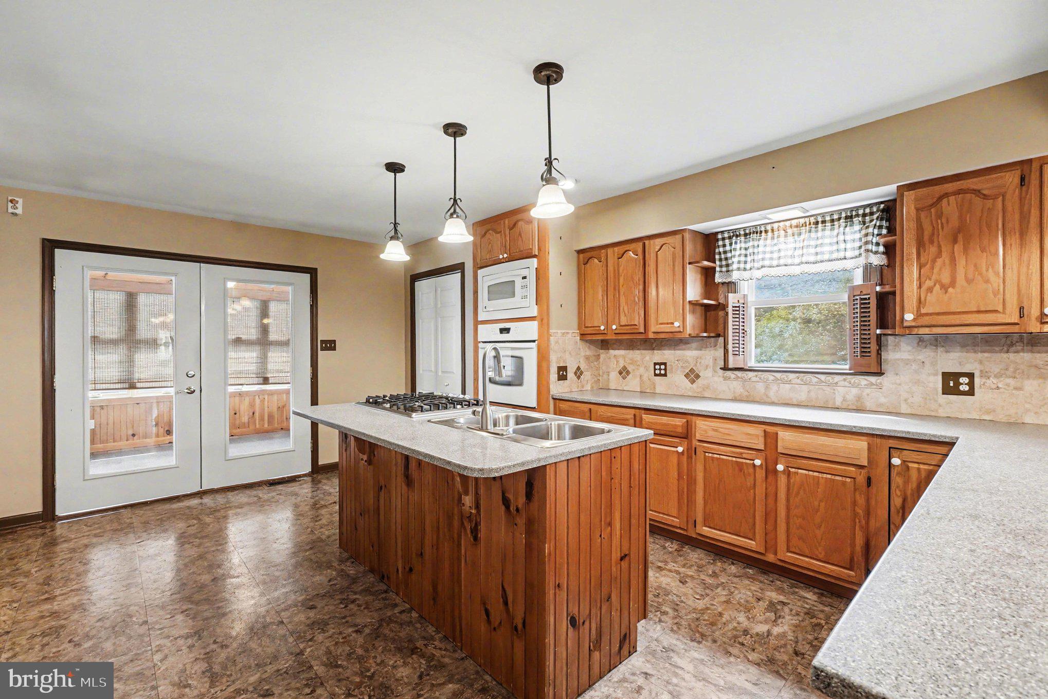 101 Lincoln Avenue Elkton, MD 21921 - Photo 17 of 71 Kitchen features Island with Seating