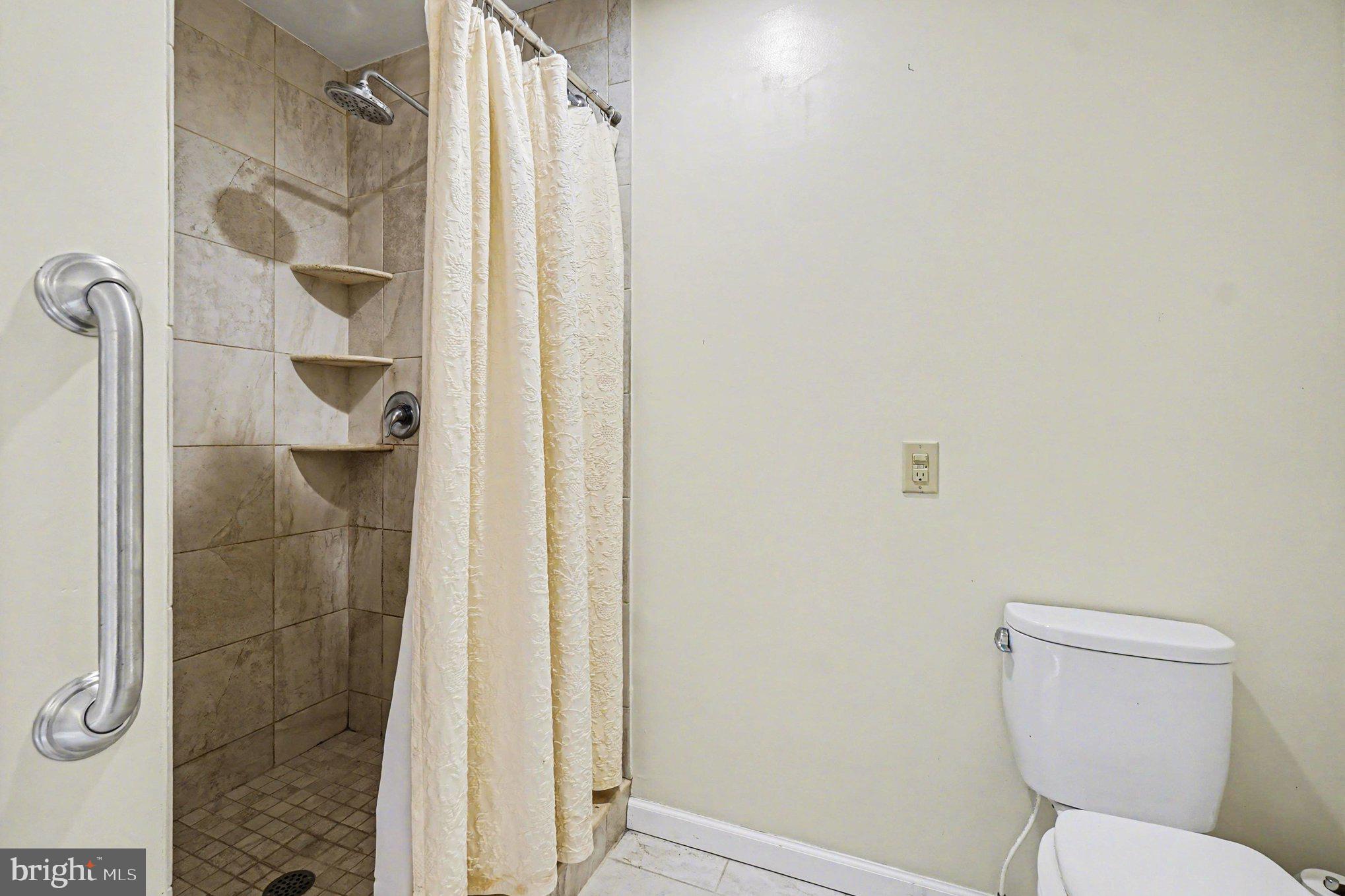 101 Lincoln Avenue Elkton, MD 21921 - Photo 26 of 71 Large Walk-In Shower in Primary Bath
