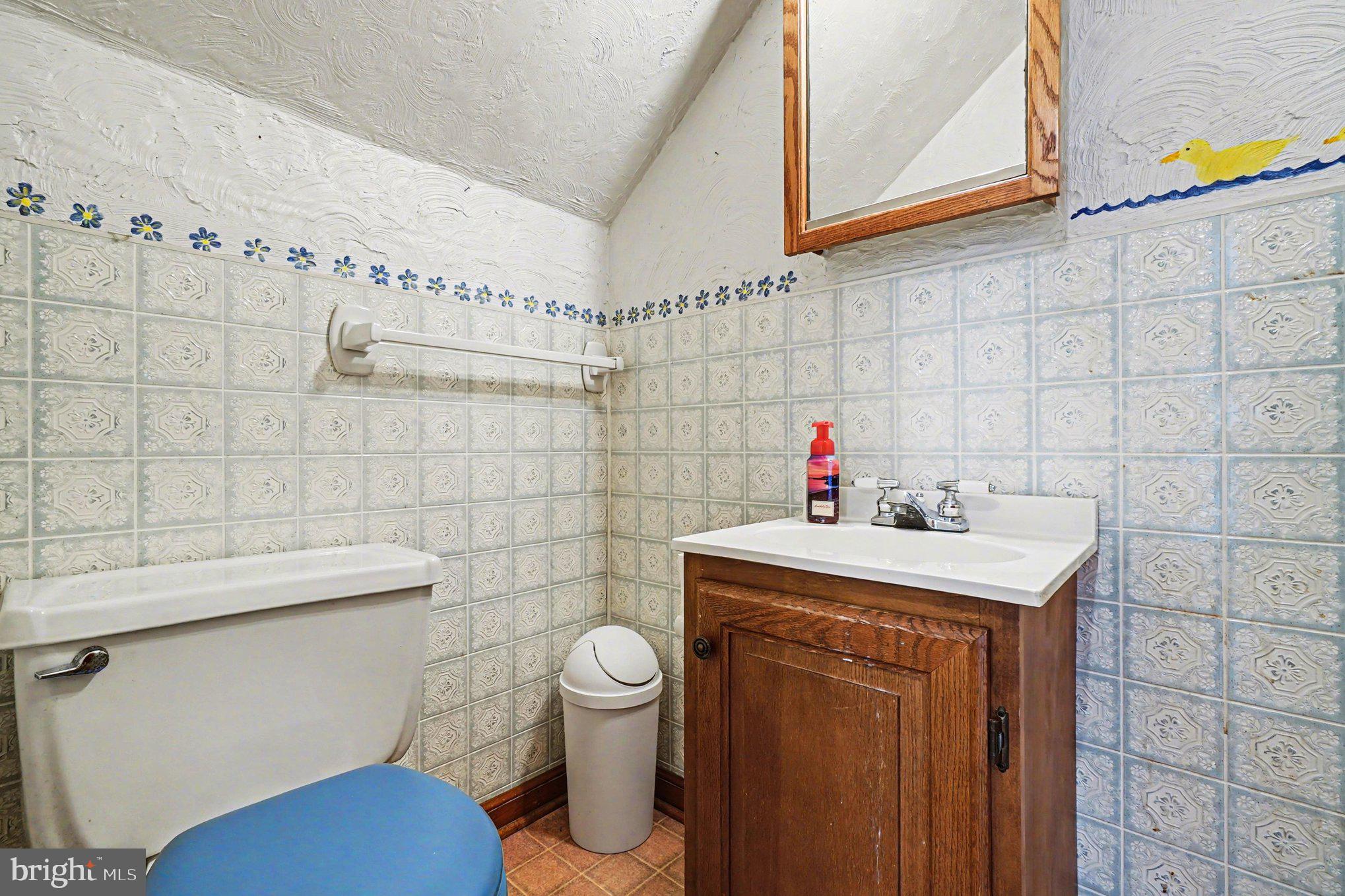 101 Lincoln Avenue Elkton, MD 21921 - Photo 39 of 71 Upper Level Half Bath