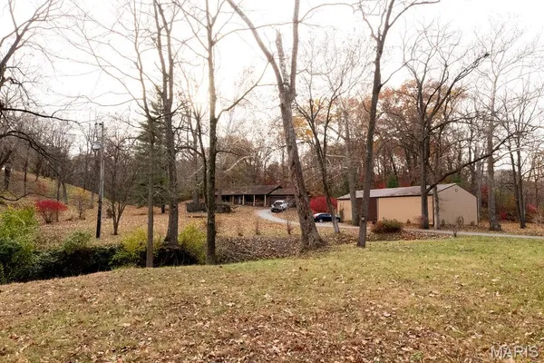 $370,000 | 3411 Brown Road, Brighton, IL 62012