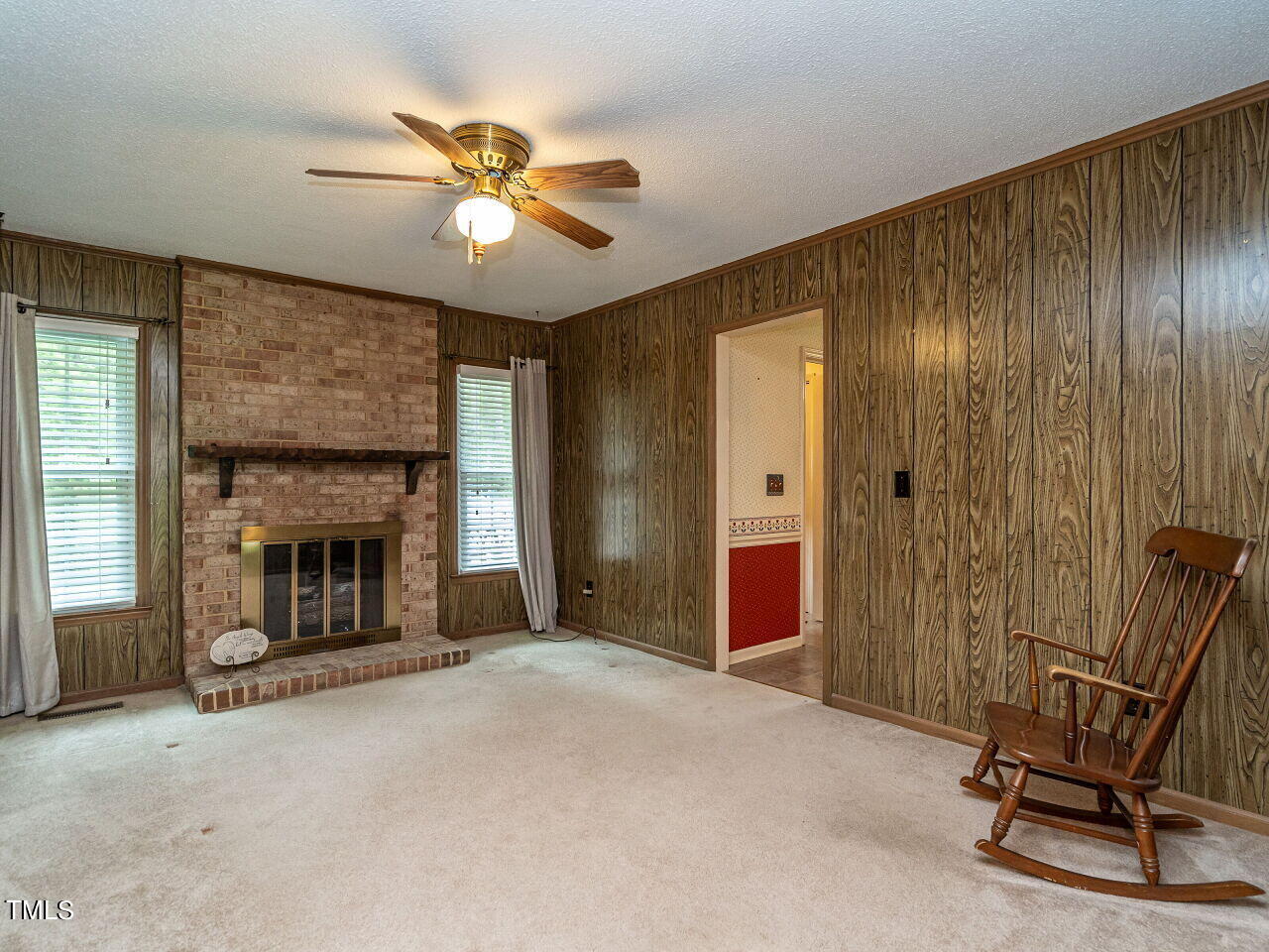 4926 McCormick Road Durham, NC 27713 - Photo 14 of 31 014-1280x960-family-room