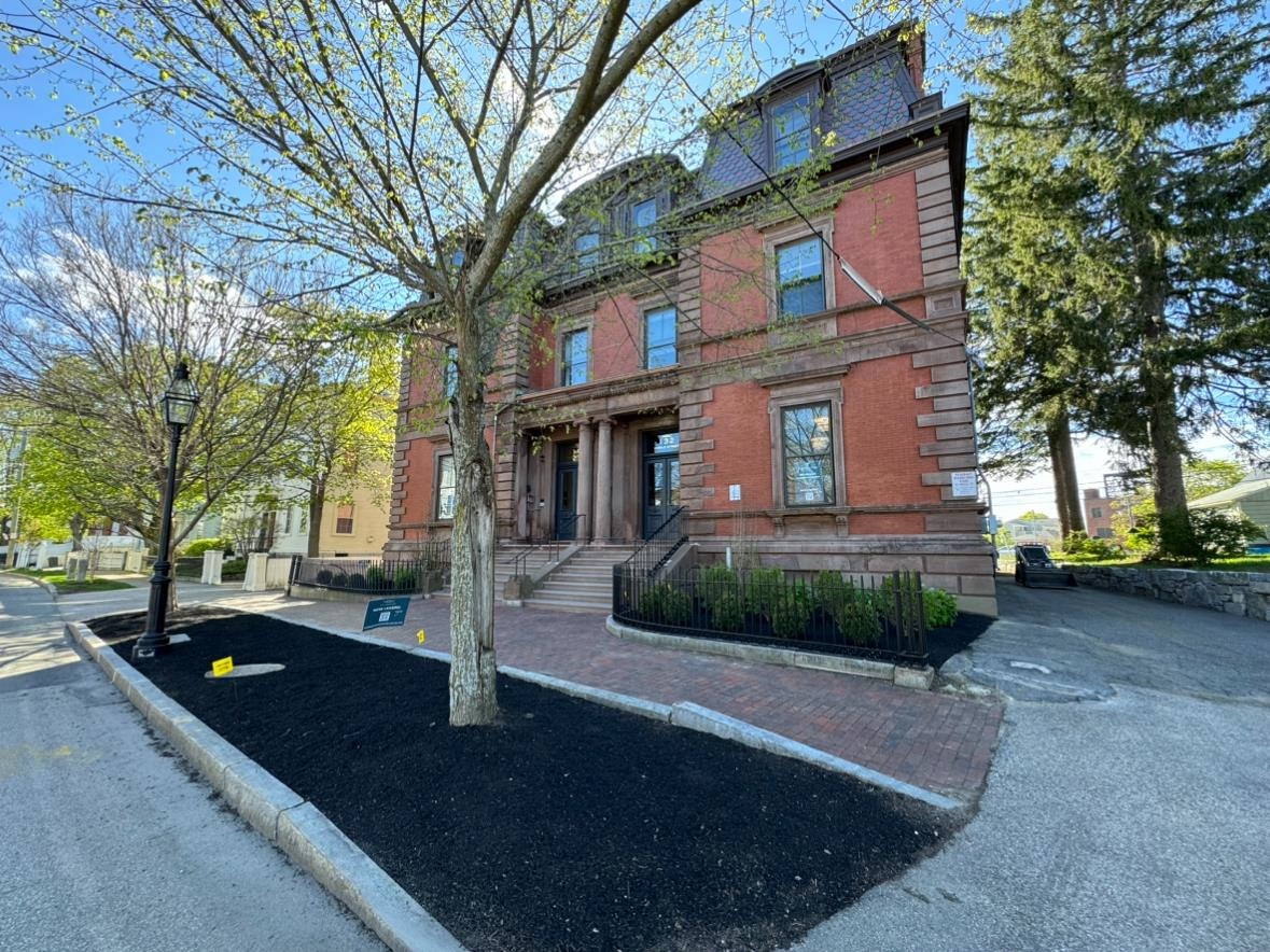 134 Middle Street, Unit 4 Portsmouth, NH 03801 - Photo 1 of 8
