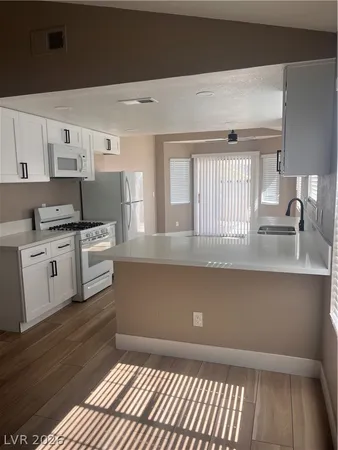 $1,995 | 1369 Torington Drive, Las Vegas, NV 89108