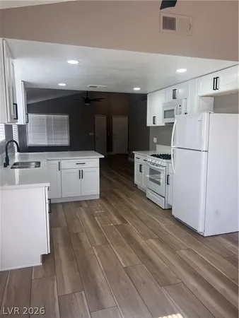 $1,995 | 1369 Torington Drive, Las Vegas, NV 89108