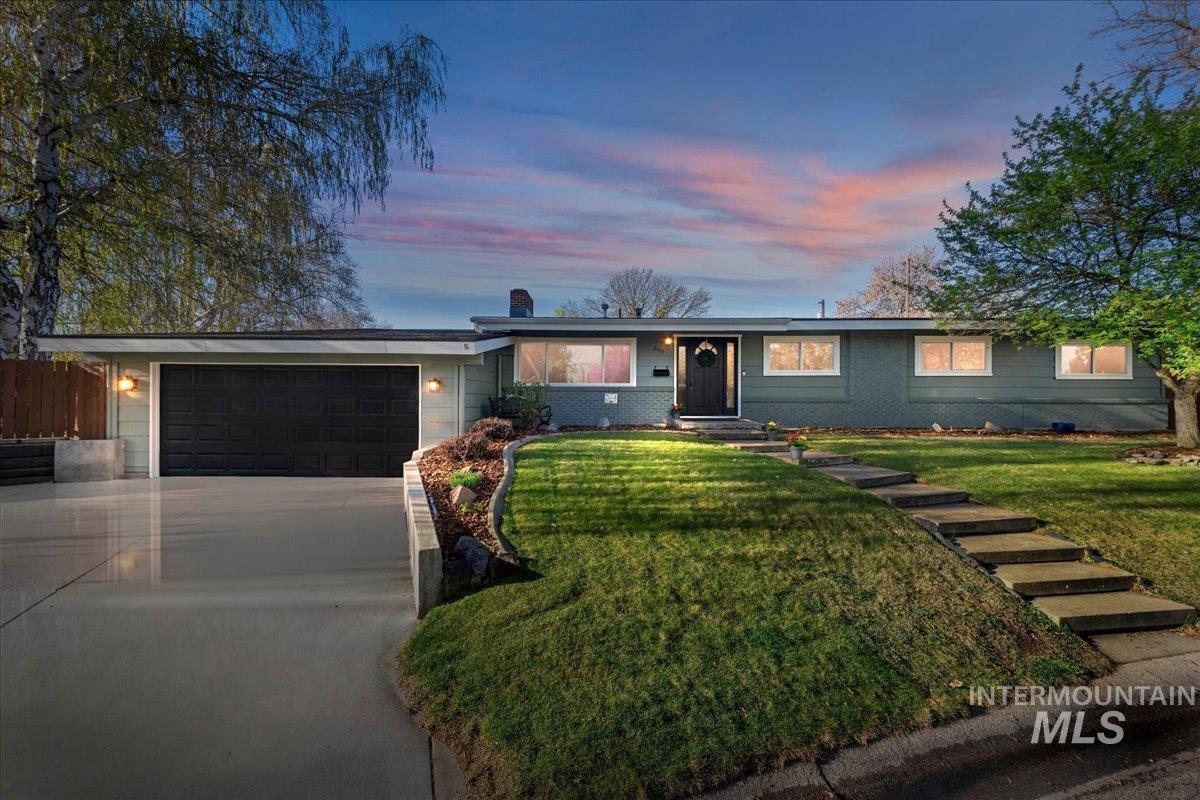 2617 North Alamo Road Boise, ID 83704 - Photo 1 of 33