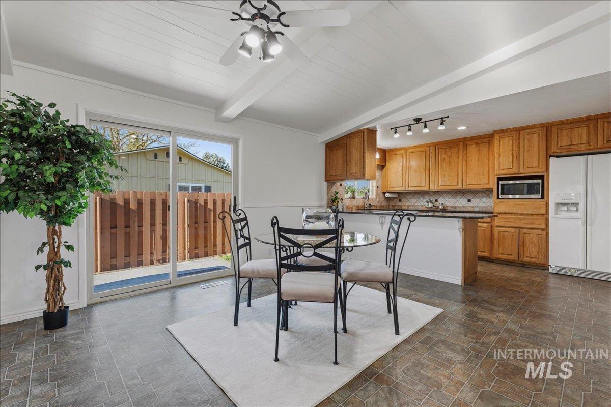 2617 North Alamo Road Boise, ID 83704 - Photo 13 of 33