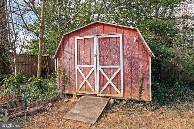 $685,000 | 17812 Vinyard Lane, Rockville, MD 20855