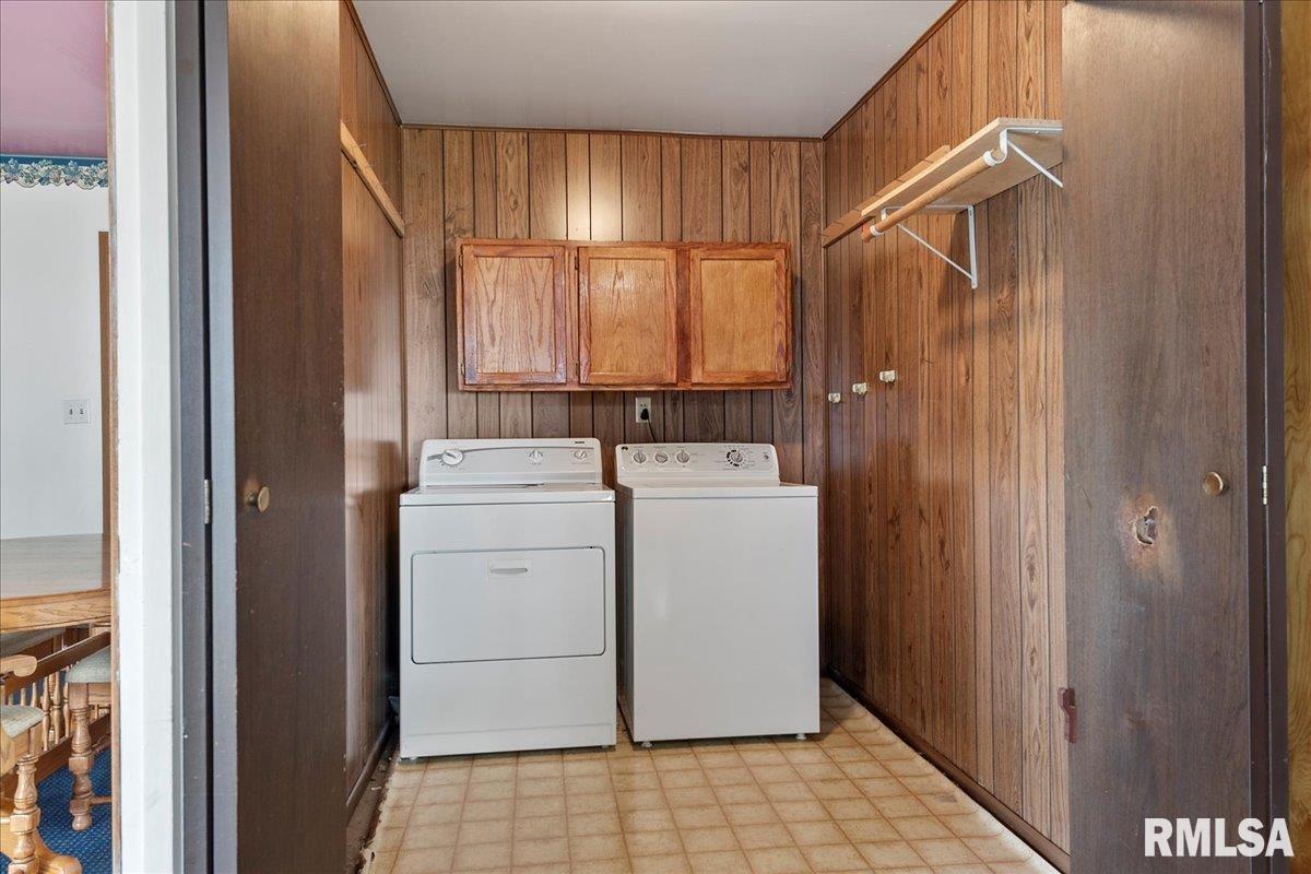 2112 Faringdon Road Springfield, IL 62702 - Photo 13 of 32