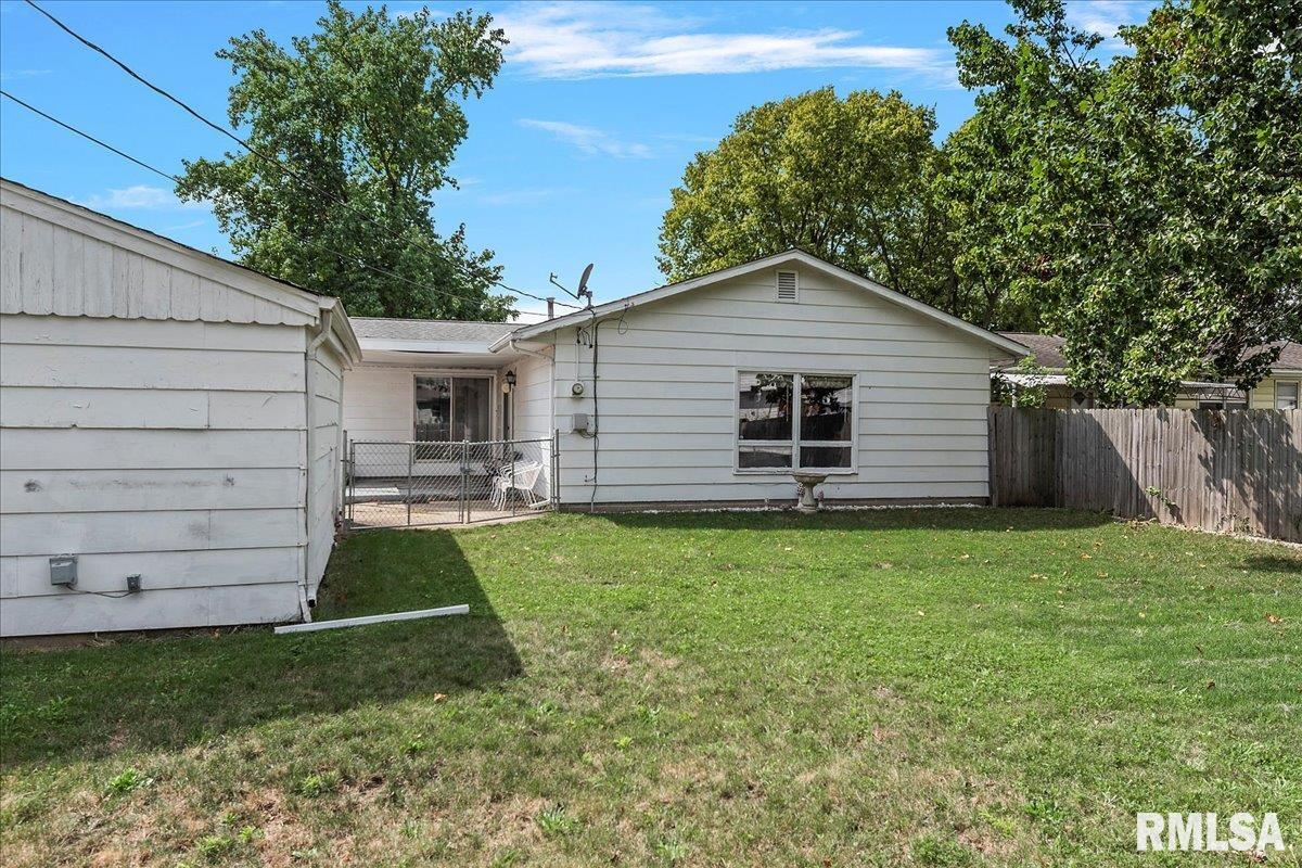 2112 Faringdon Road Springfield, IL 62702 - Photo 30 of 32