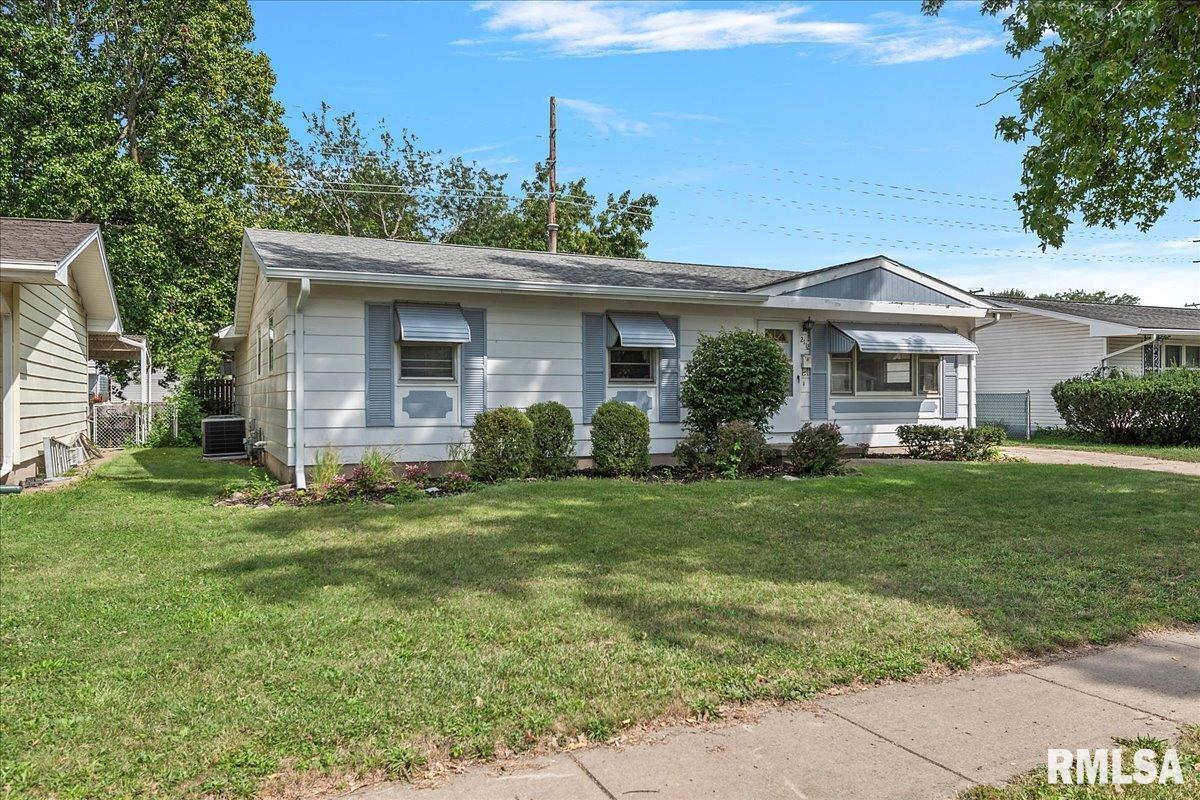 2112 Faringdon Road Springfield, IL 62702 - Photo 3 of 32