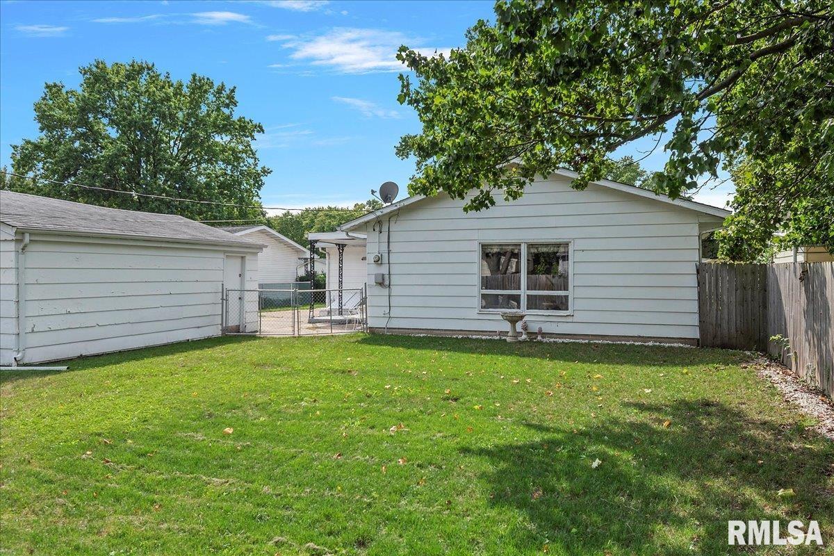 2112 Faringdon Road Springfield, IL 62702 - Photo 31 of 32