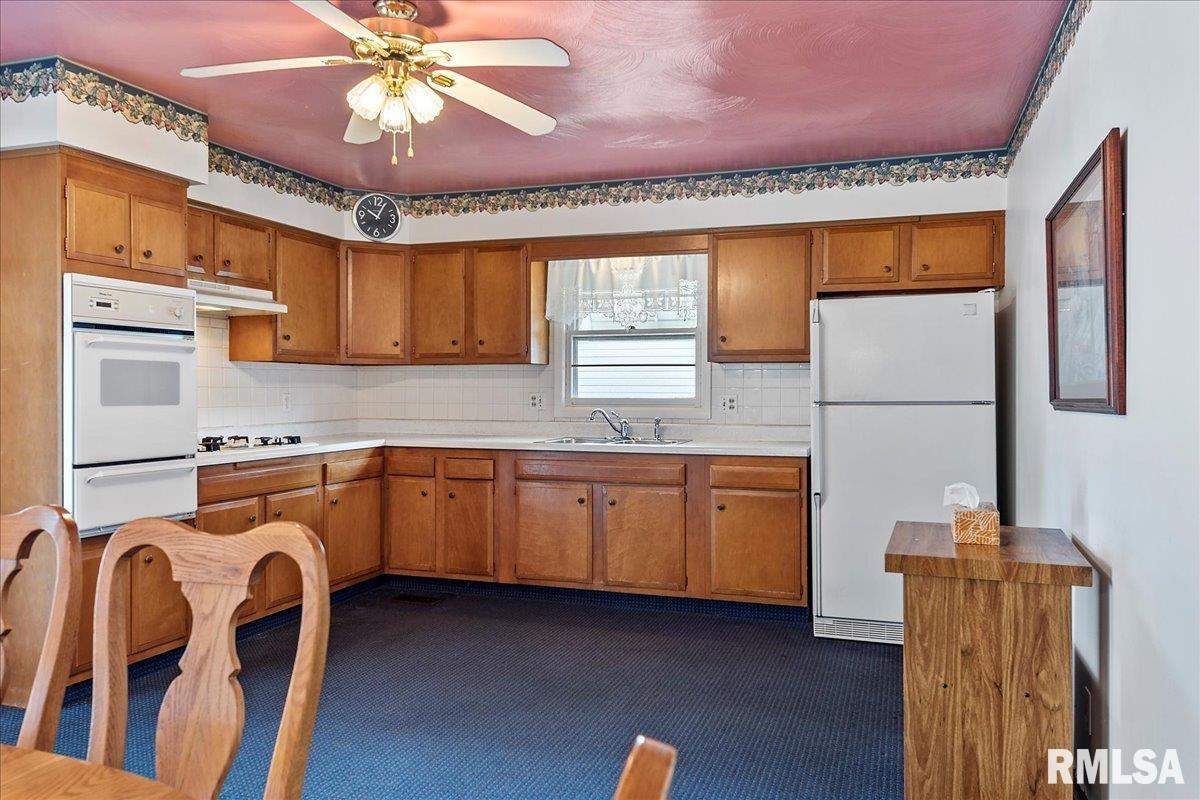2112 Faringdon Road Springfield, IL 62702 - Photo 9 of 32