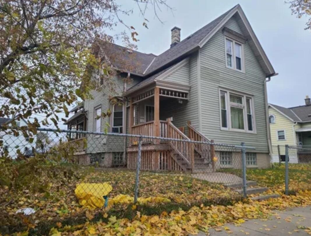 1937 North 20th Street, Unit 1937A Milwaukee, WI 53205 - Photo 1 of 9 Nice Duplex