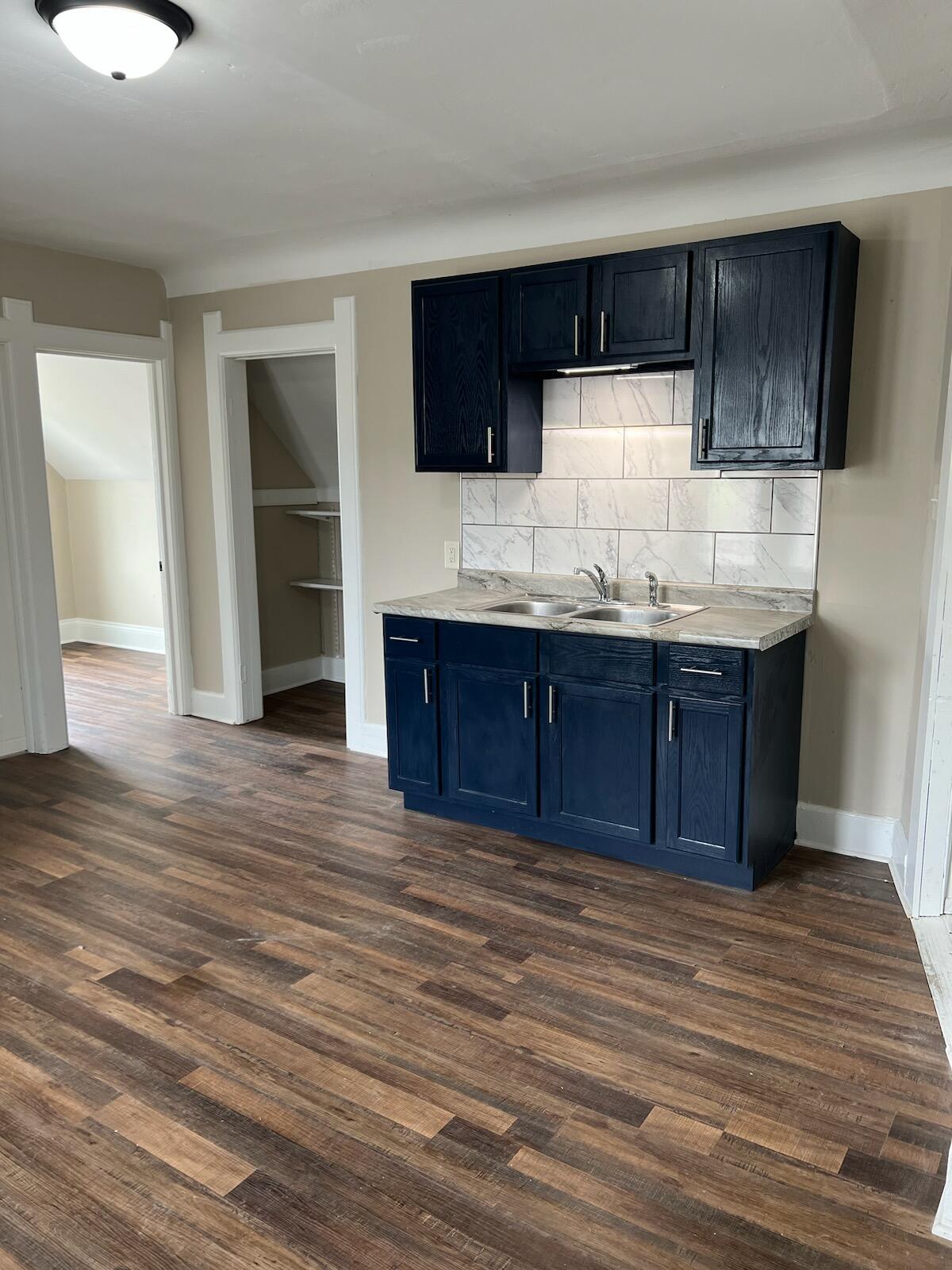1937 North 20th Street, Unit 1937A Milwaukee, WI 53205 - Photo 2 of 9 Kitchen
