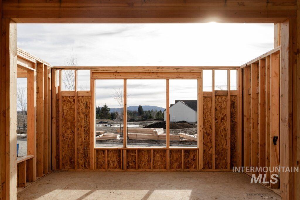 1542 Slonaker Drive, Unit MCCABE Moscow, ID 83843 - Photo 13 of 18 Spare room featuring a mountain view