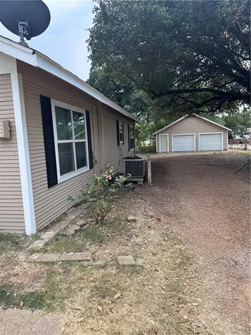 $1,550 | 305 West 31st Street, Bryan, TX 77803