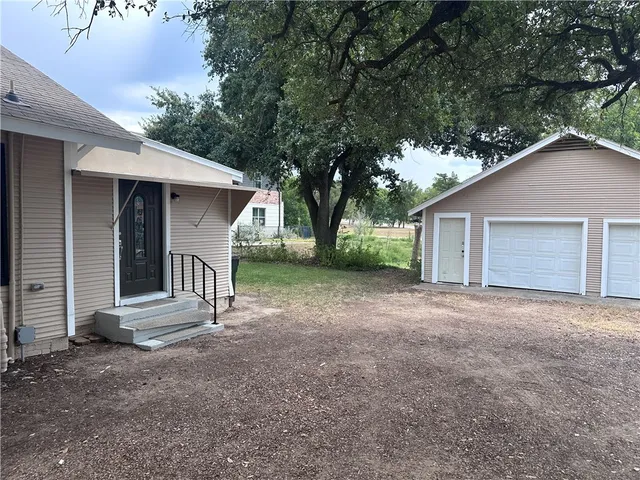$1,550 | 305 West 31st Street, Bryan, TX 77803