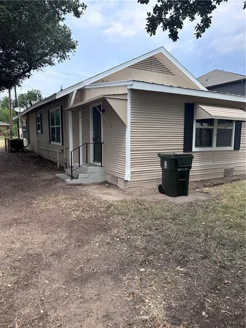 $1,550 | 305 West 31st Street, Bryan, TX 77803