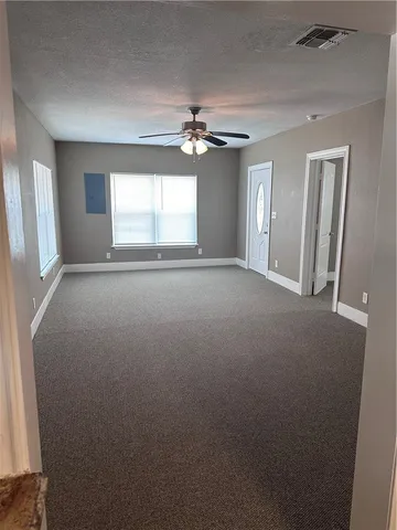$1,550 | 305 West 31st Street, Bryan, TX 77803