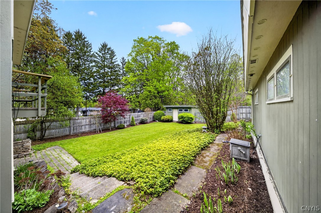 327 Kimber Road Syracuse, NY 13214 - Photo 34 of 44