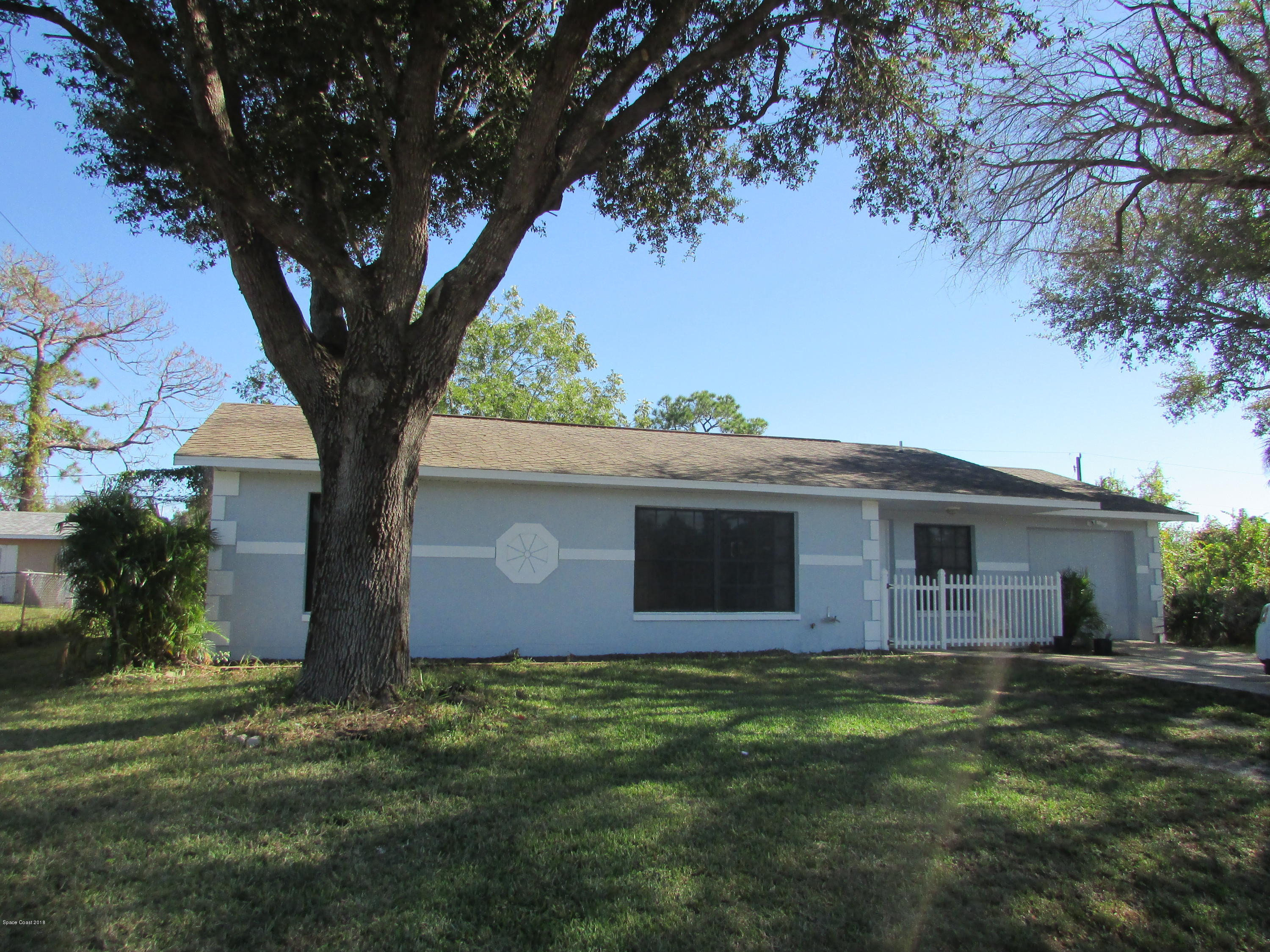 571 Degroodt Road Southwest Palm Bay, FL 32908 - Photo 1 of 12 Come on Home