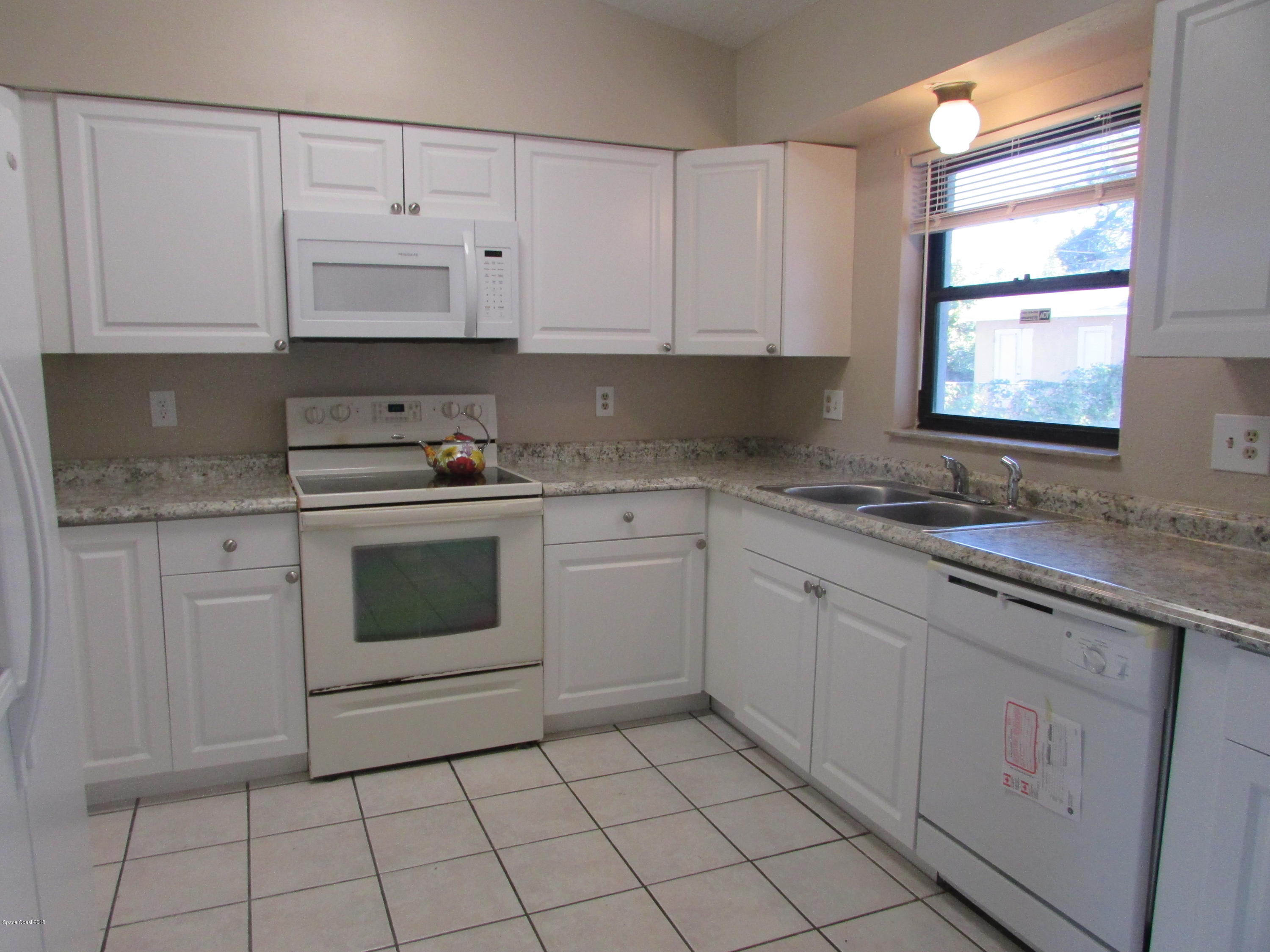 571 Degroodt Road Southwest Palm Bay, FL 32908 - Photo 3 of 12 IMG_6270