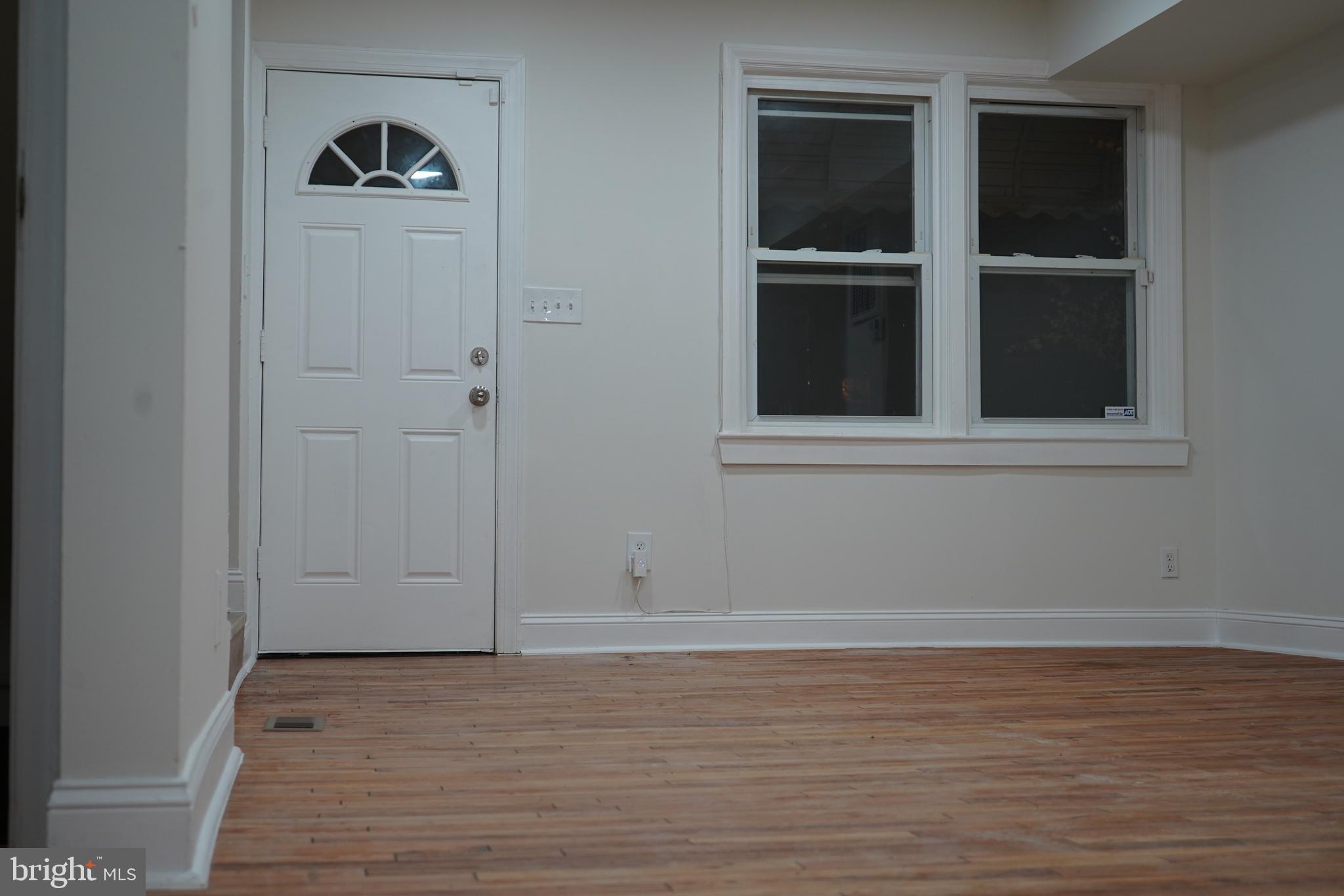 40 Upmanor Road Baltimore, MD 21229 - Photo 21 of 50 Livingroom2