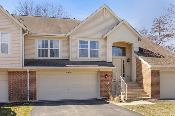 $315,000 | 30-w002 Willow Court, Warrenville, IL 60555
