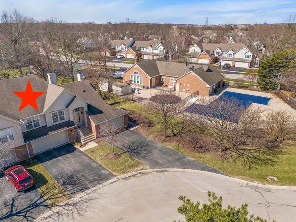 $315,000 | 30-w002 Willow Court, Warrenville, IL 60555