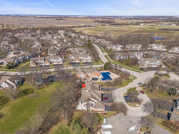 $315,000 | 30-w002 Willow Court, Warrenville, IL 60555