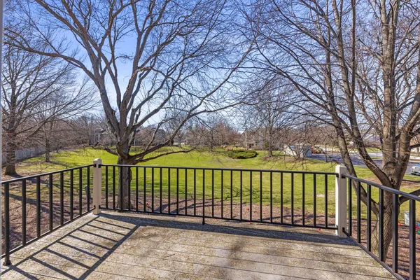$315,000 | 30-w002 Willow Court, Warrenville, IL 60555