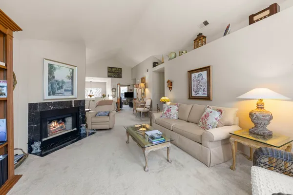 $315,000 | 30-w002 Willow Court, Warrenville, IL 60555