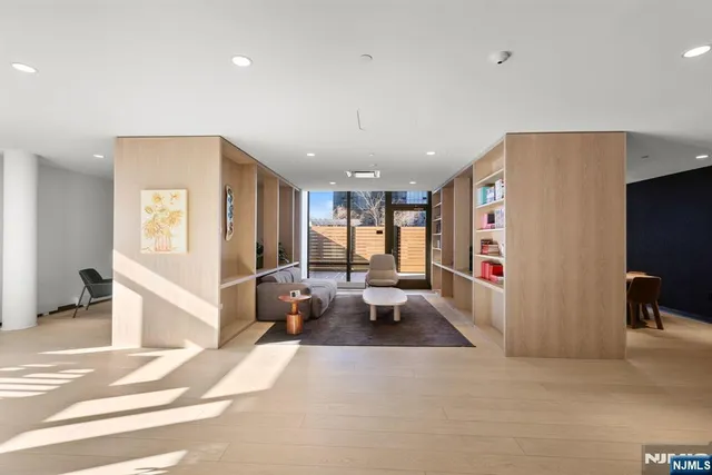 $1,898,000 | 155 Bay Street, Unit 808, Jersey City, NJ 07302