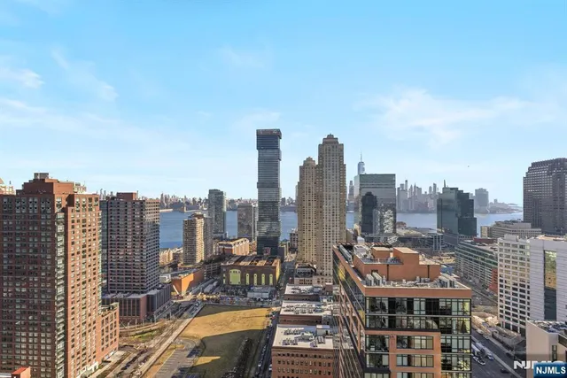 $1,898,000 | 155 Bay Street, Unit 808, Jersey City, NJ 07302