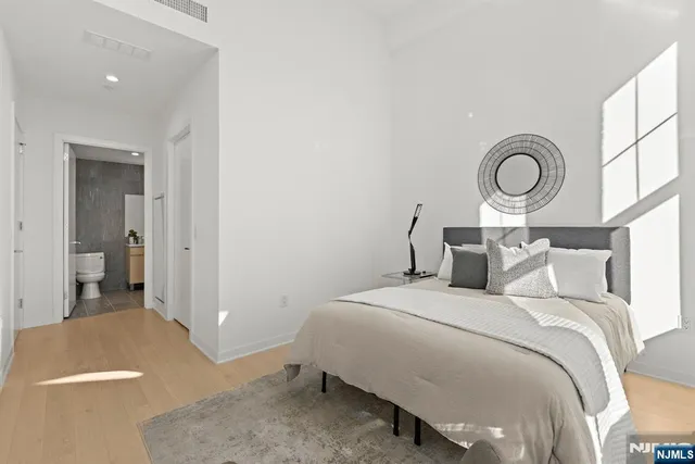 $1,898,000 | 155 Bay Street, Unit 808, Jersey City, NJ 07302