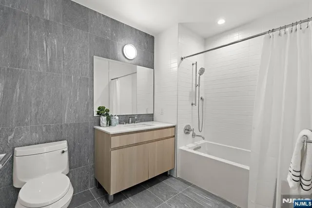 $1,898,000 | 155 Bay Street, Unit 808, Jersey City, NJ 07302