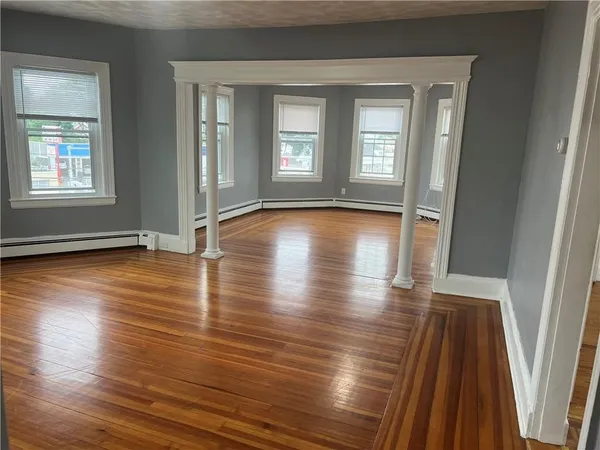 $1,700 | 9 Sprague Avenue, Unit 3, Cranston, RI 02910