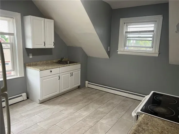 $1,700 | 9 Sprague Avenue, Unit 3, Cranston, RI 02910