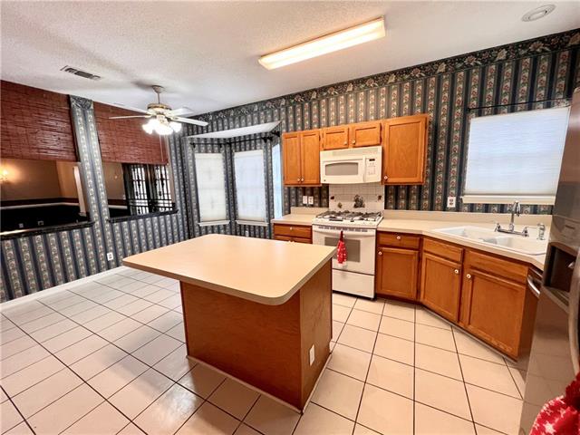 2153 Sutherland Place Harvey, LA 70058 - Photo 6 of 31