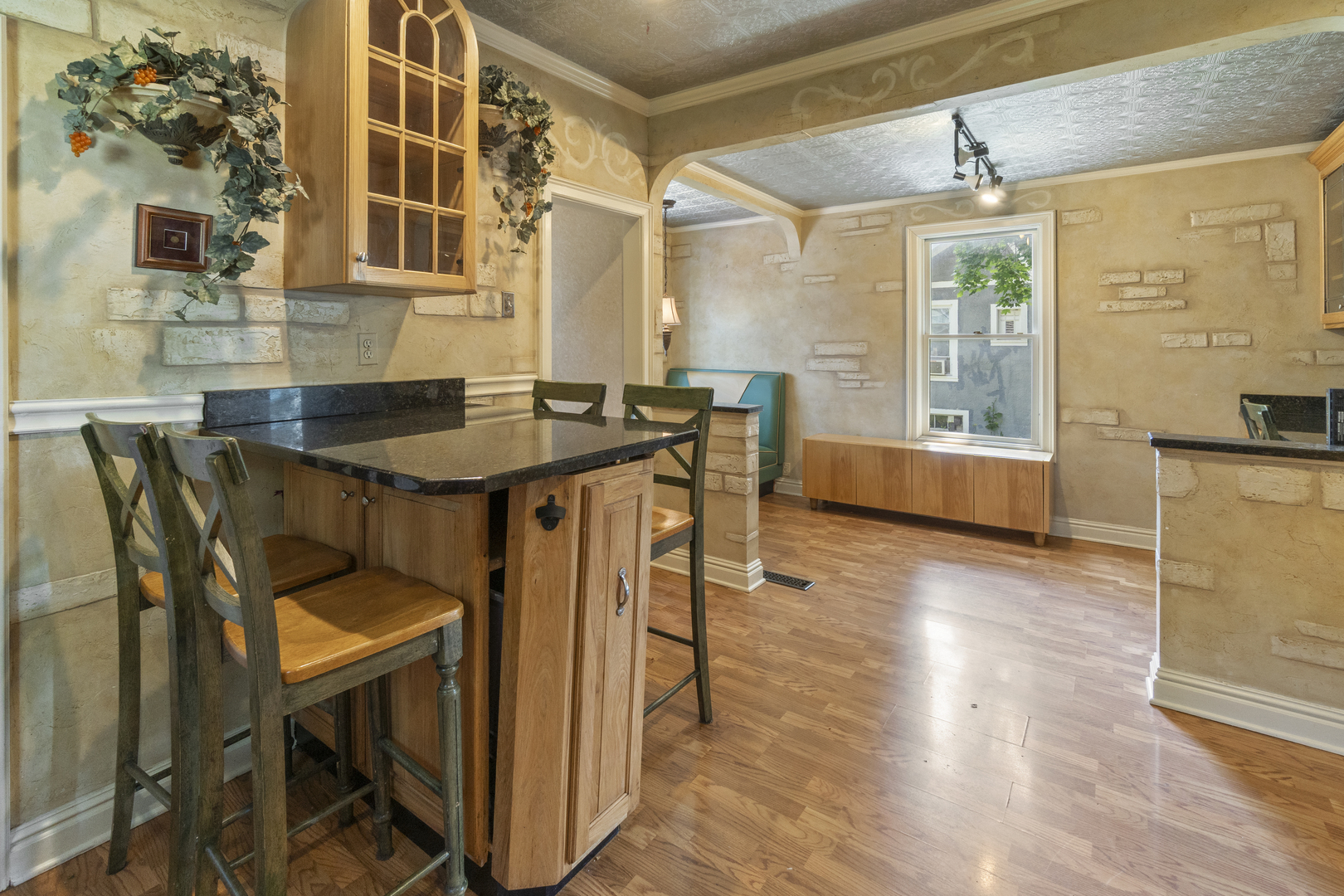509 North Spring Street Elgin, IL 60120 - Photo 24 of 48