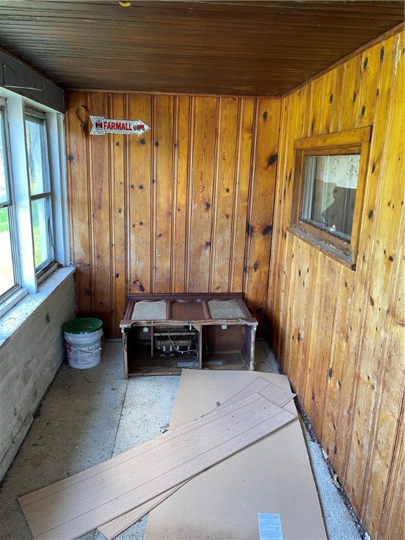 1424 Highway 336 Romulus, NY 14541 - Photo 5 of 22