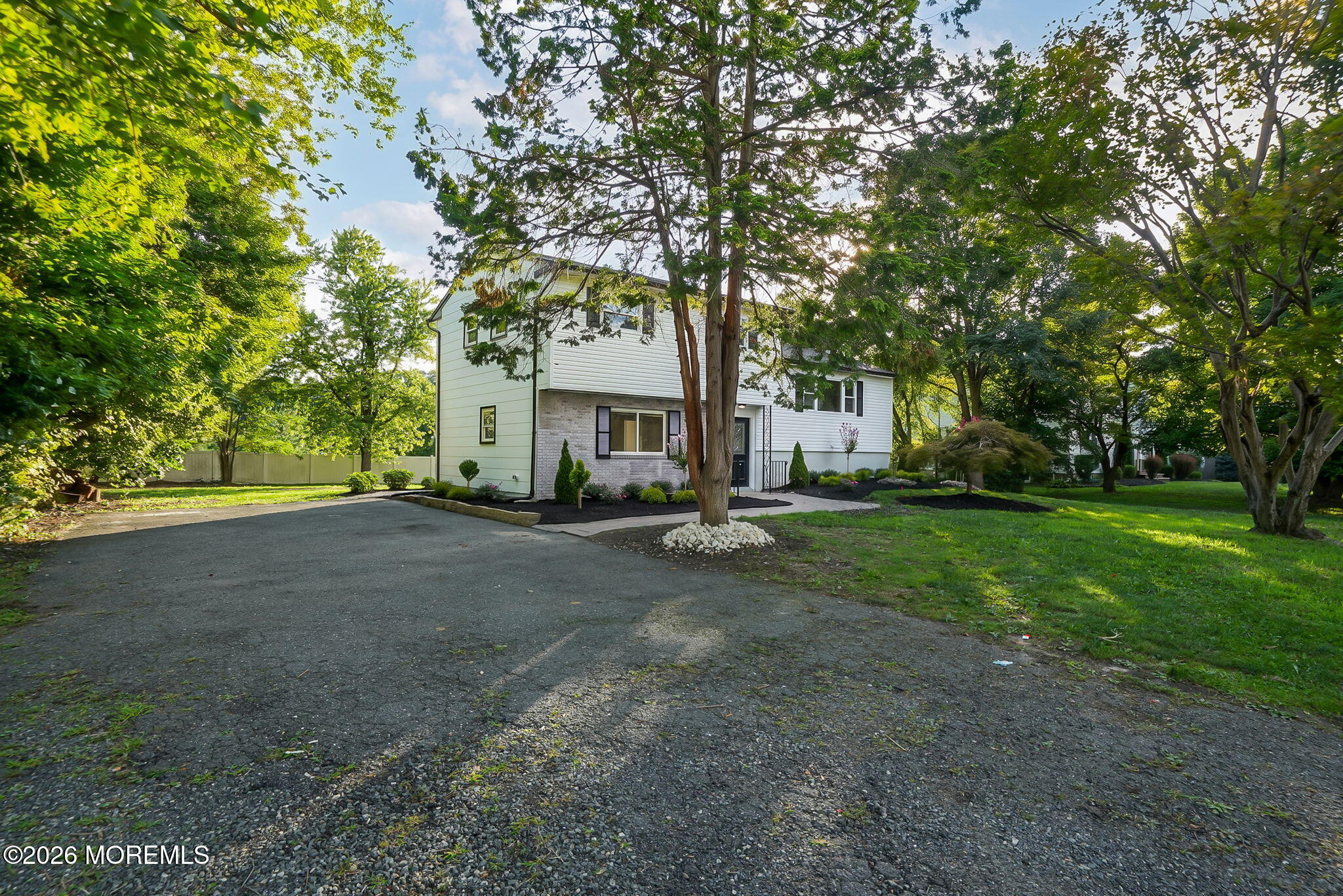 27 Middlesex Road Matawan, NJ 07747 - Photo 2 of 23 3-web-or-mls-DSC06025