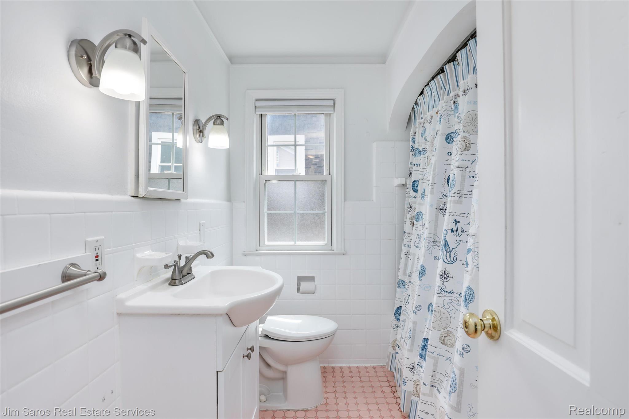 1159 Nottingham Road Grosse Pointe, MI 48230 - Photo 16 of 21 Gallery Image 16