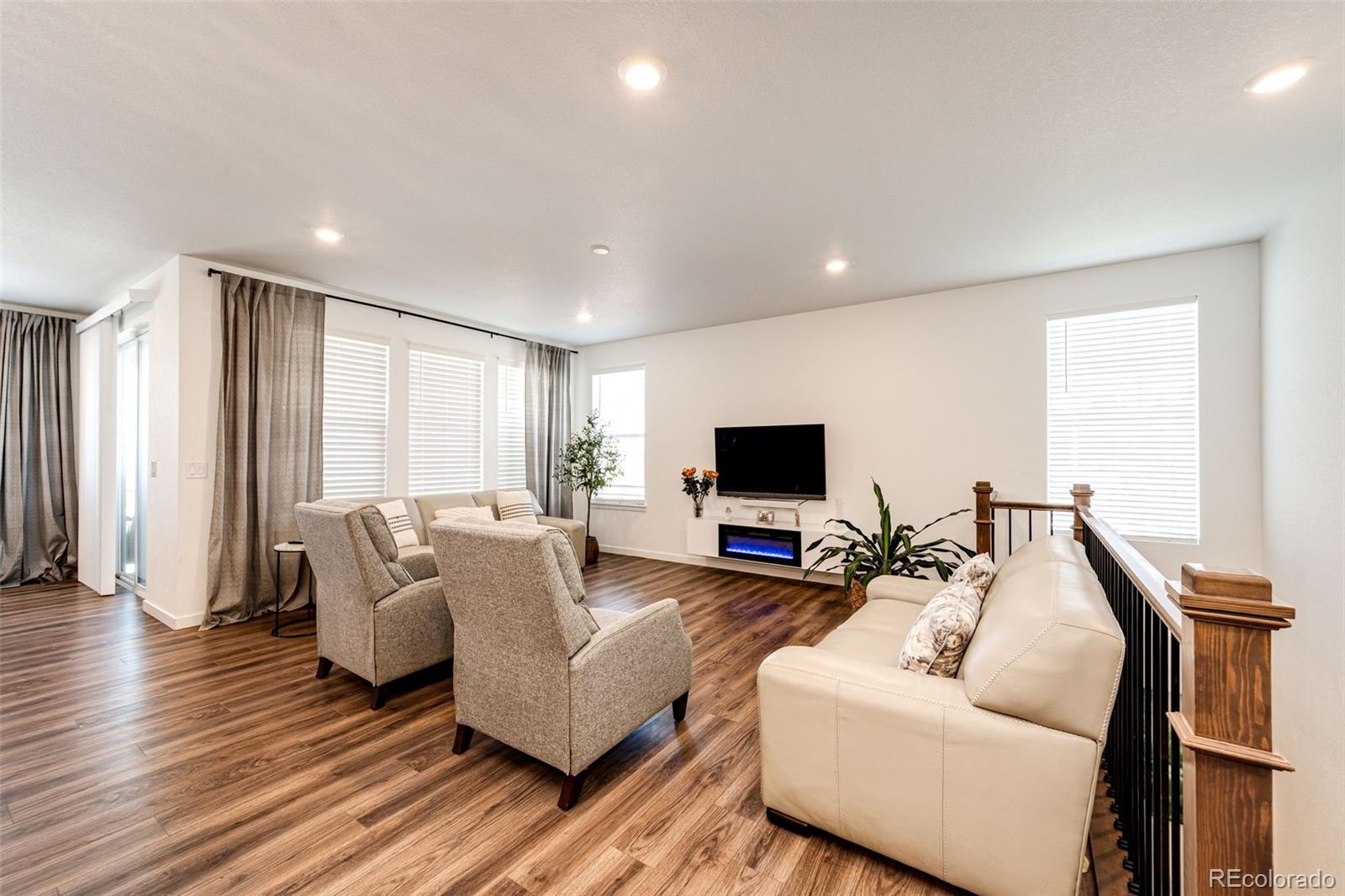 905 Pine Ridge Street Elizabeth, CO 80107 - Photo 6 of 48 Gallery Image 6